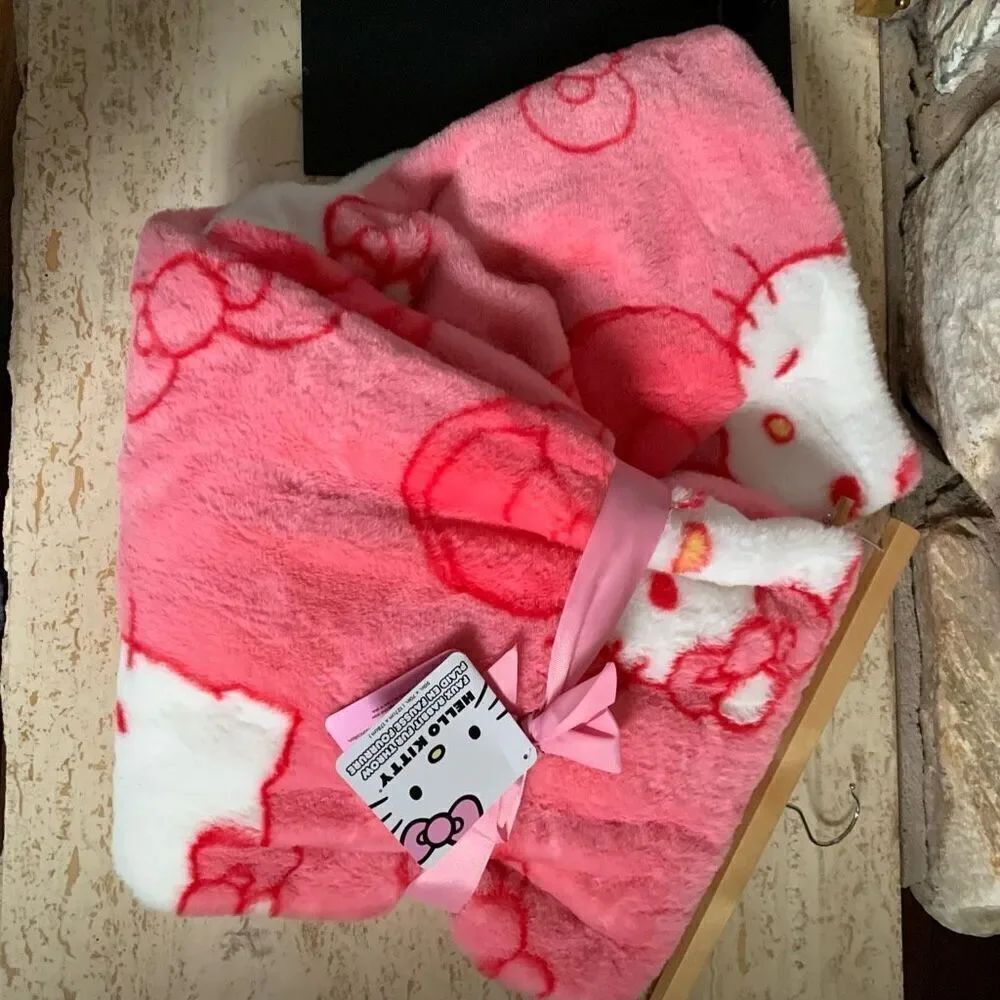 Hello Kitty faux rabbit fur Bow blanket large bows - Picture 9 of 11